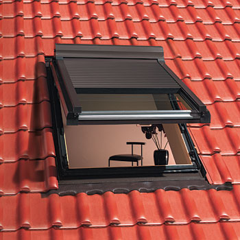 Dachfenster Roto mit Rollladen